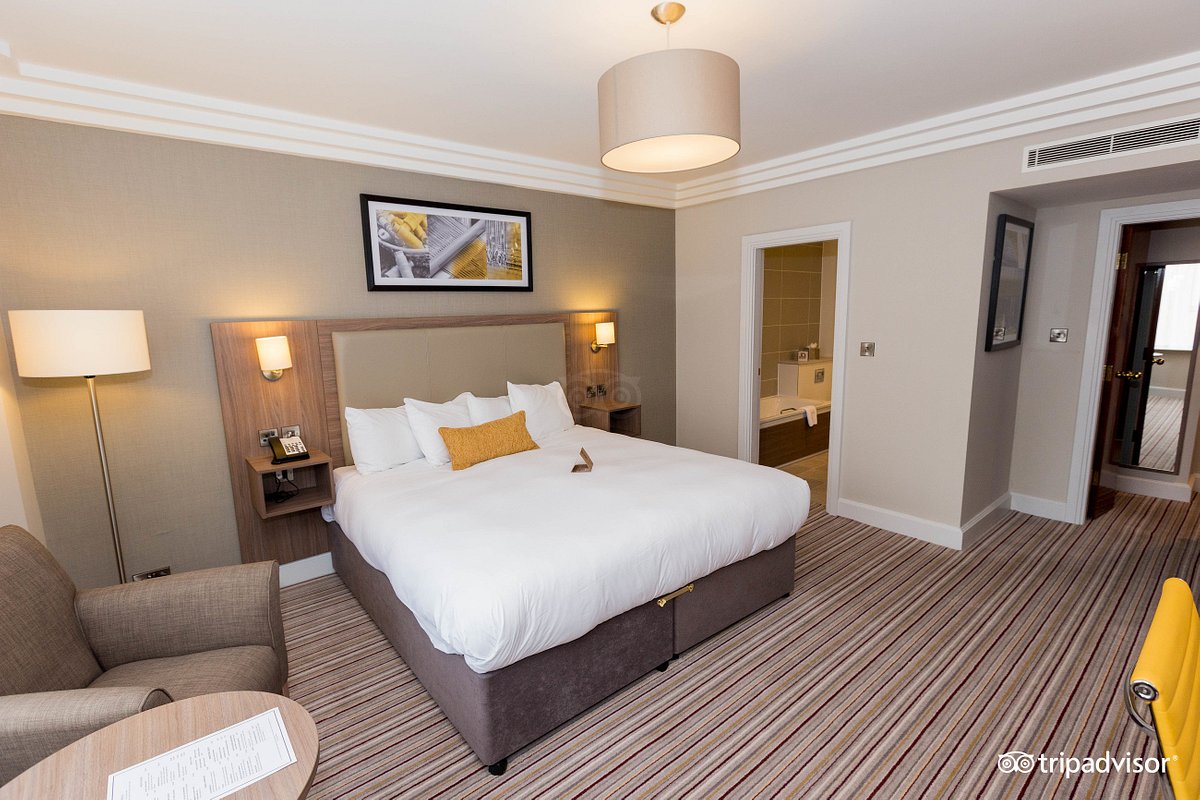 Accommodation Packages & Party Only Tickets